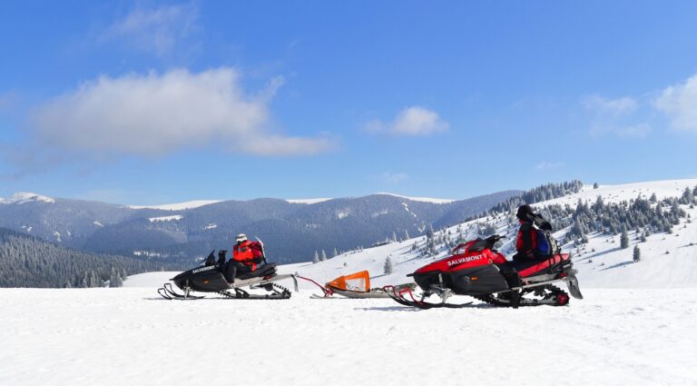 Peste 150 de persoane salvate din munti 11 solicitari catre Salvamont Sibiu