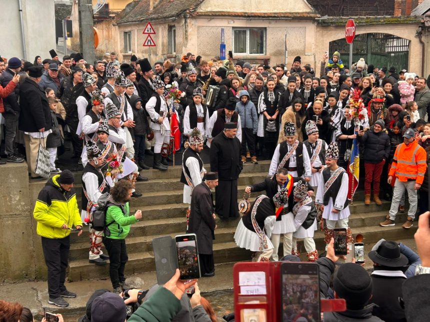 Sute de oameni la Udatul Ionilor la Talmacel