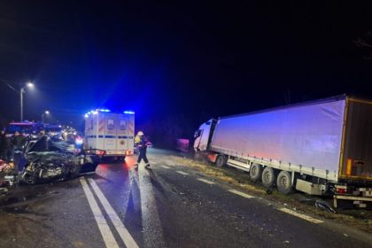 accident tragic pe valea oltului la calimanesti foto