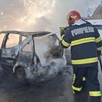 autoturism distrus la blajel foc din scurtcircuit foto