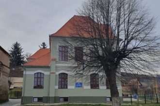 caz grav de violena ntr o scoal din judeul sibiu un elev sugrumat si taiat cu un cutit de catre un coleg