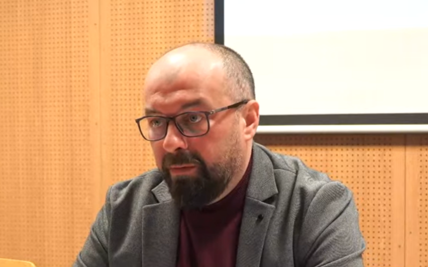 ciprian stefan anunta ca se afla la ultimul sau mandat ca director al muzeului astra mi am propus sa intervii mai mult video