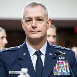 comandantul suprem al fortelor aliate din europa inspecteaza baza nato de la cincu si cea de la sibiu