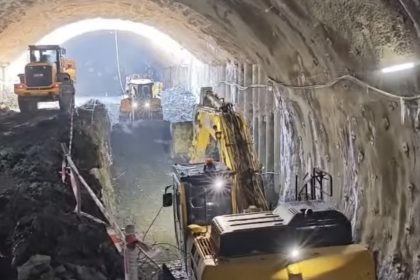 cum progreseaza lucrarile la ciotul lipsa de pe autostrada sibiu nadlac mobilizare impresionanta la tunelurile pentru ursi video