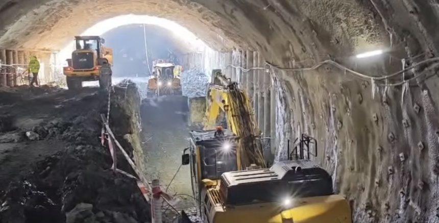 cum progreseaza lucrarile la ciotul lipsa de pe autostrada sibiu nadlac mobilizare impresionanta la tunelurile pentru ursi video