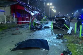 Accident de tip cinematografic in Ilfov O masina a zburat peste un sens giratoriu video