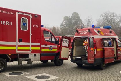 Accident grav intre Sacel si Salistete doua persoane blocate in autoturism