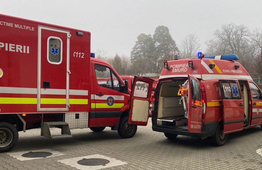 Accident grav intre Sacel si Salistte doua persoane blocate in caroserie