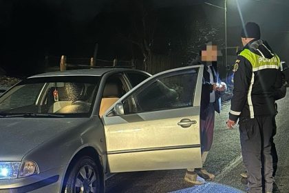 Accident in Sadu un sofer beat si fara permis a lovit o masina parcata