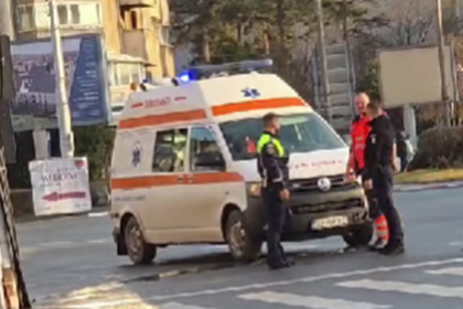 Accident in sensul giratoriu de pe strada Constiutiei video