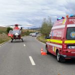 Accident la Ighisu Vechi 3 persoane blocate in masina