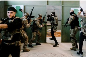 Adrenalina la cote maxime in Sibiu Arena B6 Airsoft o experienta militara autentica asemenea jocurilor video