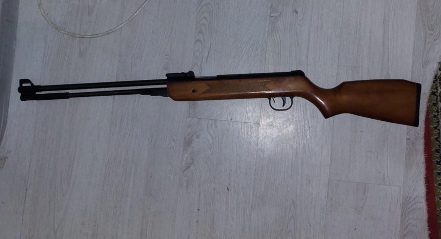 Barbat din Merghindeal cercetat penal pentru ca si a modificat arama avea un incarcator cu 8 cartuse