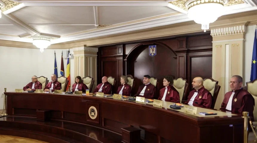 CCR a amanat pentru a cincea oara pronuntarea unei decizii privind pensiile speciale