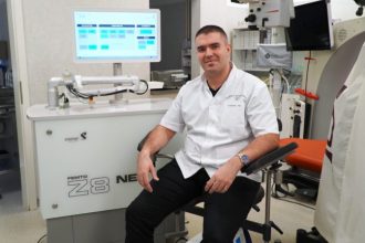 CLEAR tehnologia minim invaziva pentru corectarea dioptriilor disponibile in premiera la Ofta Total Sibiu foto