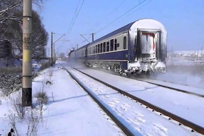 Circulatia trenurilor se desfasoara in conditii de iarna CFR este pregatit pentru interventii