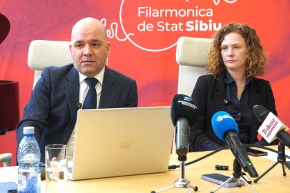 Cristian Lupes discuta despre un posibil nou mandat la conducerea Filarmonicii de Stat Sibiu Trebuie sa ma mai gandesc video