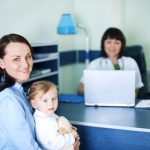 Criza de asistenti maternali intr o tara cu numerosi romani 10000 de locuri disponibile