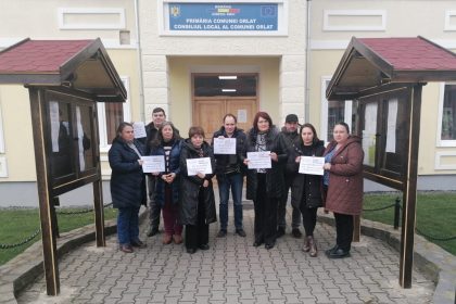 Greva in diverse primarii din judetul Sibiu angajatii au suspendat activitatea dar unii au refuzat sa participe la protest