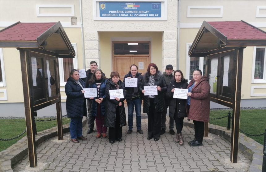 Greva in diverse primarii din judetul Sibiu angajatii au suspendat activitatea dar unii au refuzat sa participe la protest