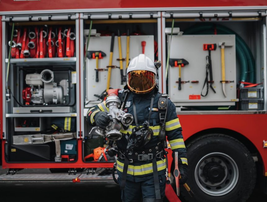 Incendiu la Copsa Mica un transformator electric a fost cuprins de flacari