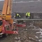 Lucrari intense pe tronsonul 2 al autostrazzii Sibiu Fagaras se lucreaza din greu chiar si in conditii de iarna video