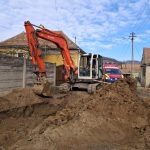 Muncitorul asupra carui a s a prabusit un mal de pamant medicii l au lasat sa plece acasa