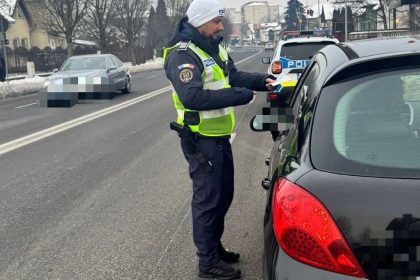Permisul suspendat nu l a impiedicat sa conduca s a intalnit cu politia