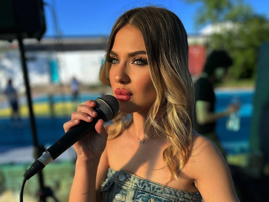 Povestea Patriciei Thomits sibianca care a impresionat la Romanii Au Talent si Eurovision Vreau sa imi aud vocea la radio