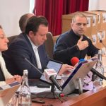 Scandal la dezbaterea despre noul spital judetean din Sibiu Deputatul PSD Bogdan Trif a parasit masa discutiilor video