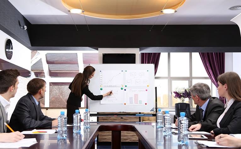 Schimbari fiscale cu impact din 2026 TVA la incasare extins si reducere de 3 la impozit pentru plata la timp