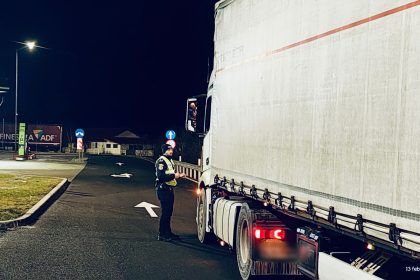 Sofer din Arges surprins pe picior gresit pe autostrada la Sibiu nu a utilizat cartela tahograf