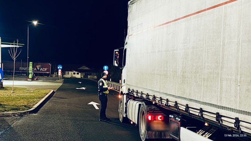 Sofer din Arges surprins pe picior gresit pe autostrada la Sibiu nu a utilizat cartela tahograf