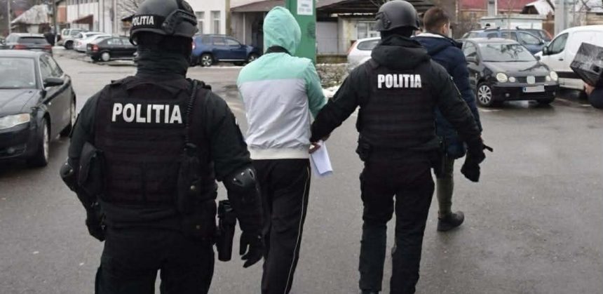 Talharii care au jefuit un tanar in Selimbar au fost arestat preventiv cat timp vor petrece in inchisoare