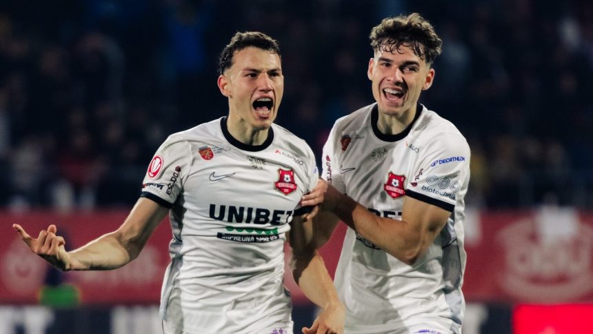 Transfer de jucatori intre FC Hermannstadt si FCSB Politic se alatura echipei de la Sibiu