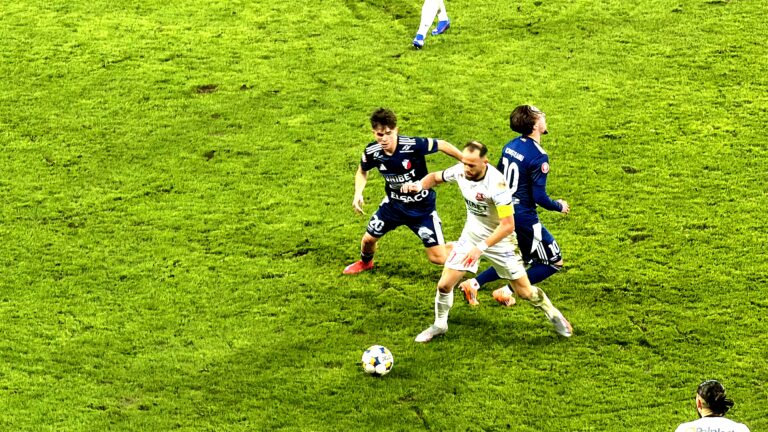 Trei goluri trei puncte si sperante pentru salvare FC Hermannstadt invinge categoric Botosaniul video