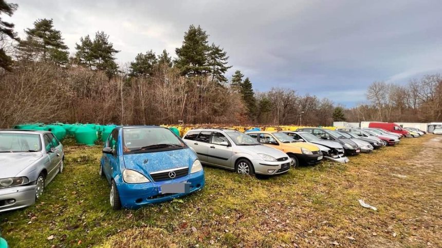 Trei masini abandonate in Sibiu au fost ridicate de Primarie printre ele se afla si un Audi