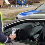 Un sofer baut nu a reusit sa mentina volanul drept la Medias a ciocnit o masina si un gard