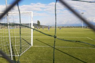 Vin vestiarele pentru noua baza sportiva a Sibiului Primaria a semnant contractul