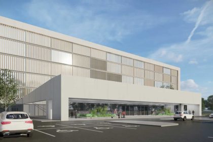 dezbatere privind noul spital judetean din sibiu participa presedinta cj daniela cimpean si parlamentarii sibieni video live