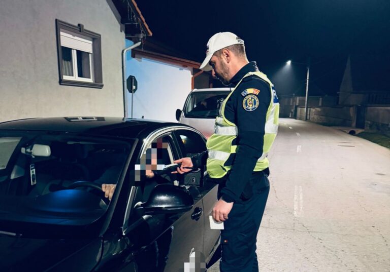 razie de ziua indragostitilor pe drumurile din judetul sibiu doi soferi surprinsi conducand sub influenta alcoolului foto