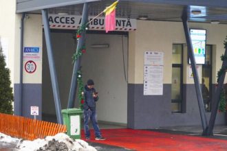 sibianul programat pentru fizioterapie peste un an anunta ca va da spitalul in judecata nu mi se pare normal
