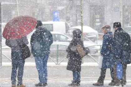 val de frig si ninsori abundente in romania coduri galbene si portocalii intra in vigoare