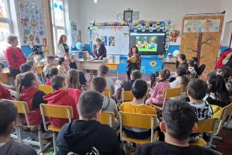 ziua nationala a lecturii sarbatorita in 70 de scoli din sibiu razvan pop este o necesitate fundamentala pentru societate