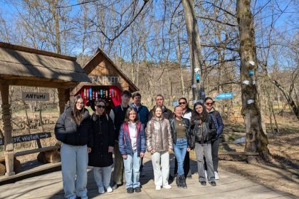 93 de voluntari cu varste intre 14 si 82 de ani au sprijinit Muzeul ASTRA in 2025