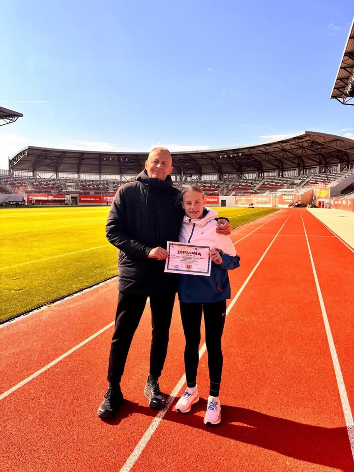 Ana Sofia Lac elev din Sadu a obtinut locul II la Crosul Judetean desfasurat pe Stadionul Municipal din Sibiu