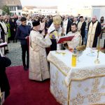 Biserica noua la Selimbr Mitropolitul Ardealului a sfintit fundatia foto