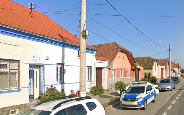 Cat de mult au fost pedpsiti politistii care au agresat doi copii in scoala din Apoldu de Jos