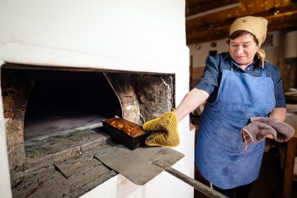 Cat valoreaza cozonacul de Paste in Sibiu preturile din cofetarii si la gospodine