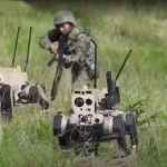 China progreseaza militar a dezvoltat o haita de roboti ucigasi video